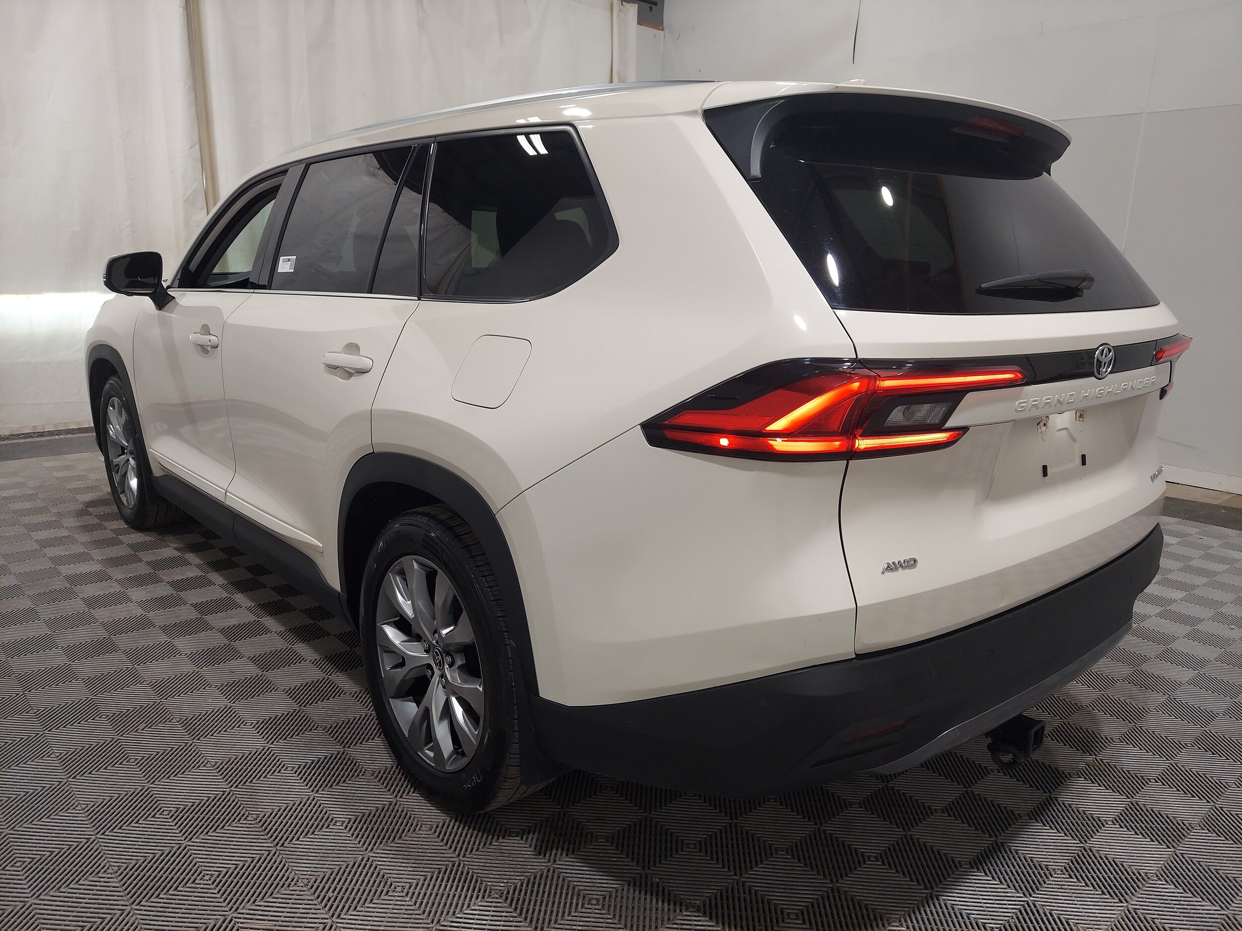 toyota grand highlander 2024 5TDAAAB53RS000066 image toyota grand highlander 2024 5TDAAAB53RS000066 image